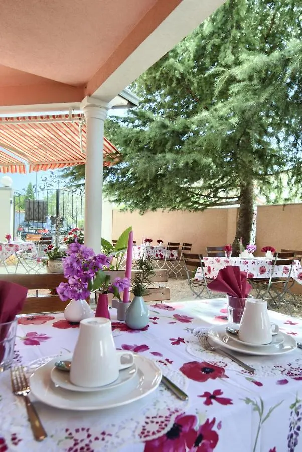 Hotel Villa Vera Fažana 4*,  Kroatien